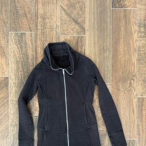 Lululemon black jacket size 6